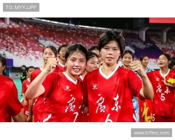 中国女足晋级世界杯四强创历史 新一代球员崭露头角助力球队腾飞